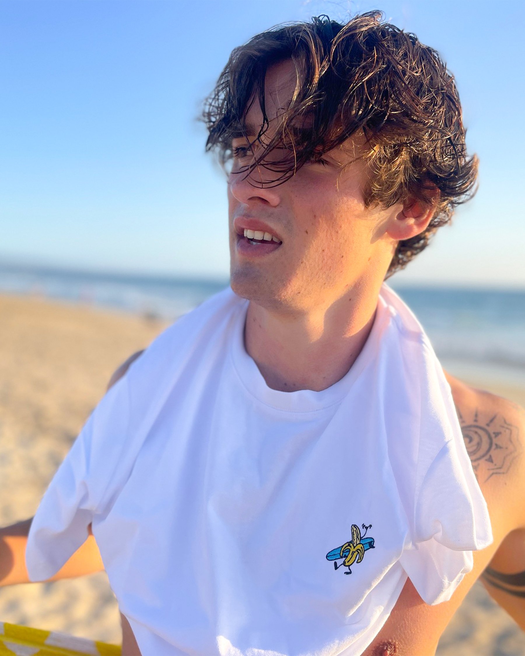 BERMIES Surf Banana T-shirt White SURF BANANA - View2