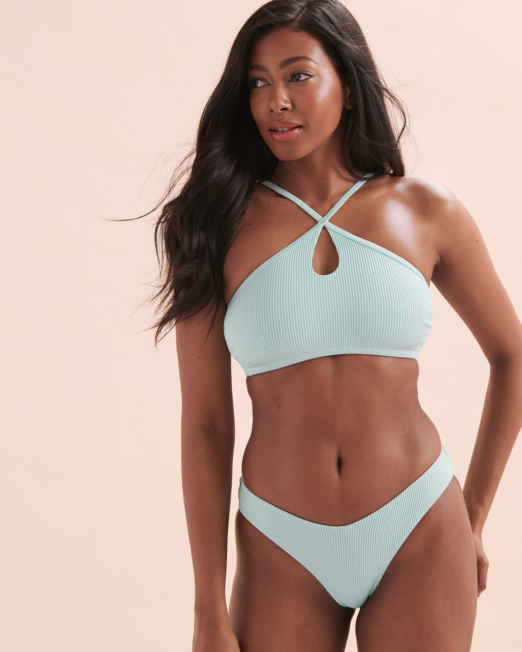 TROPIK Bas de bikini tanga coupe en V côtelé Turquoise clair 01300323 - Voir7