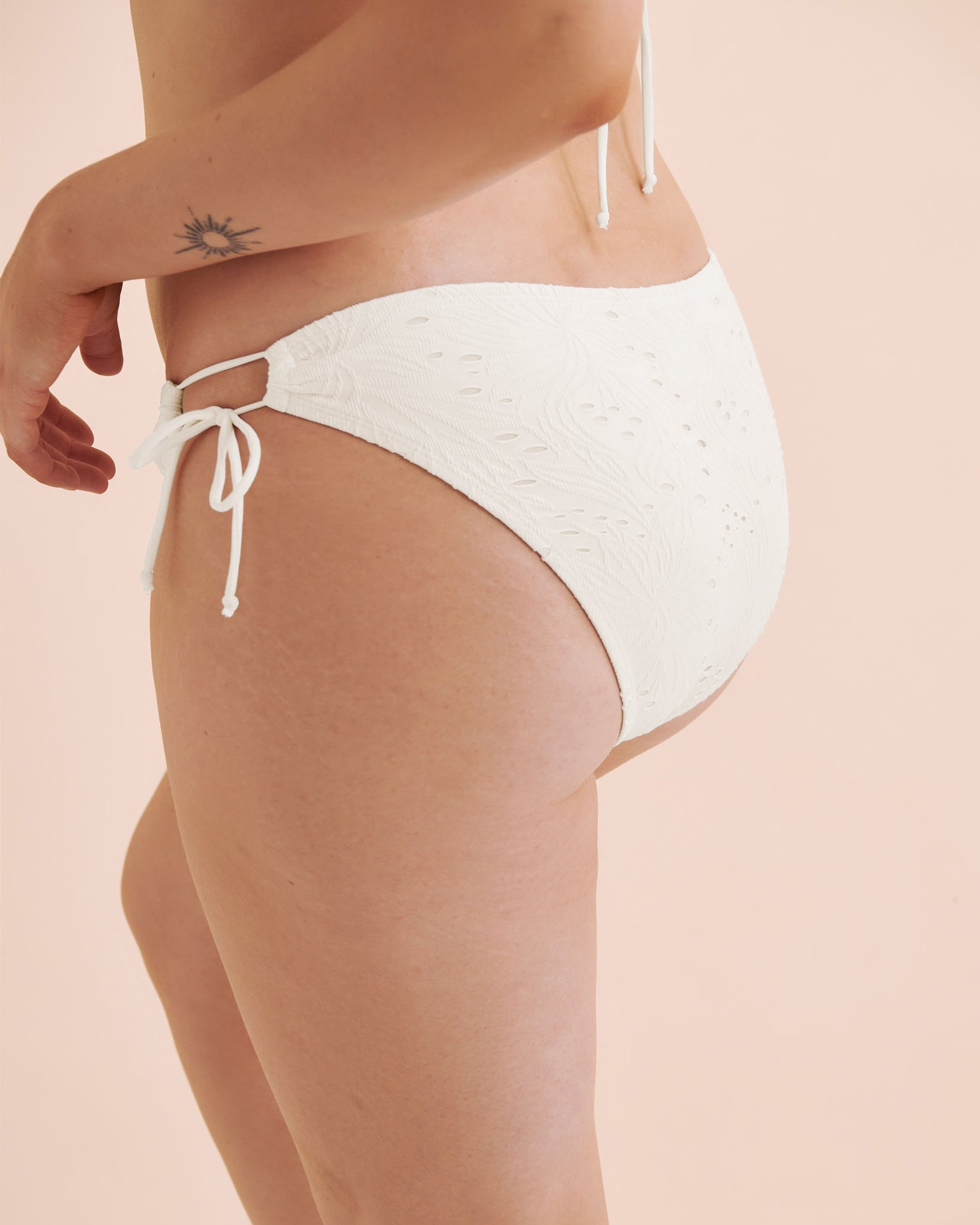 SKYE Bas de bikini taille basse en dentelle Bloom Juliana Blanc crème SK789148 - Voir3