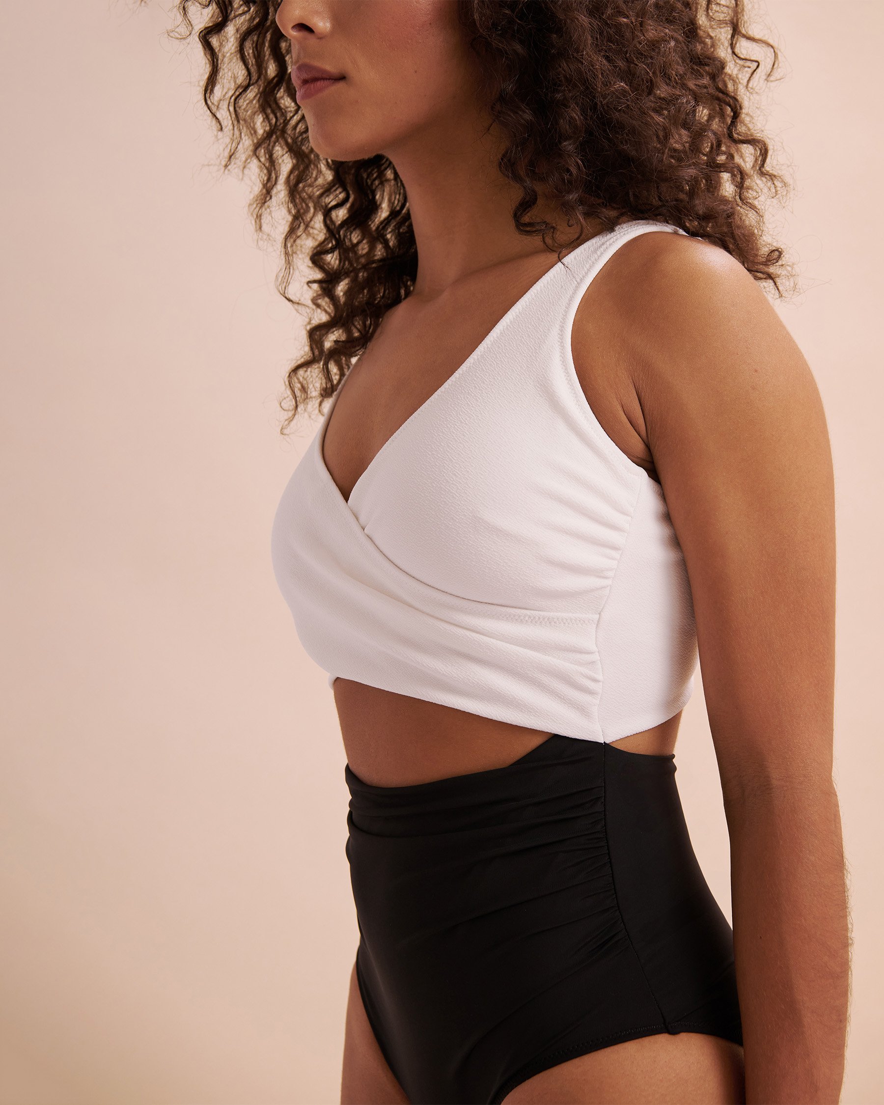 EVERYDAY SUNDAY Maillot une-pièce enveloppant classique Noir & Blanc ESBEAW00964F - Voir4