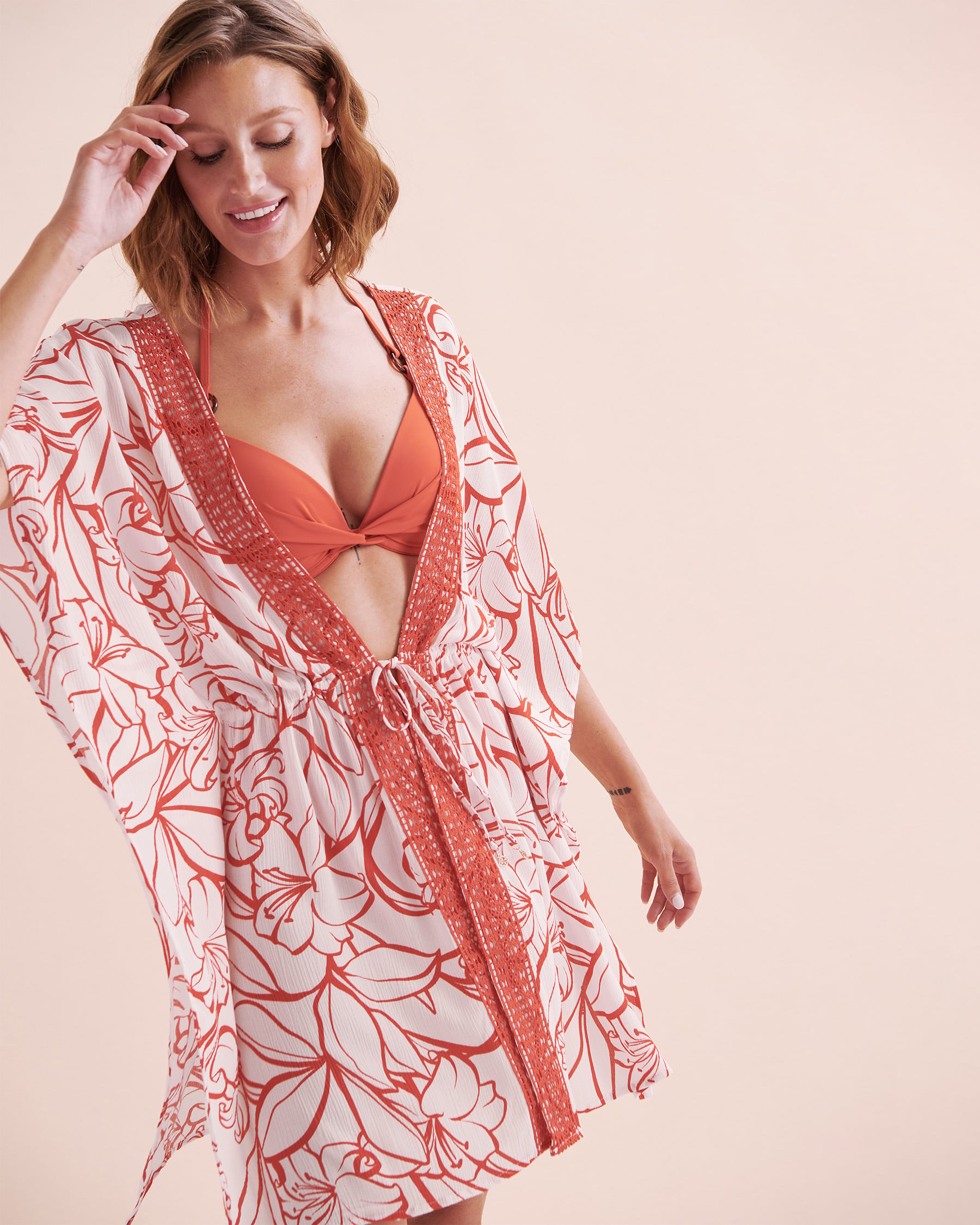 TURQUOISE COUTURE Caftan avec détails en crochet Sunset In Portofino Blanc et rouge 02400045 - View10