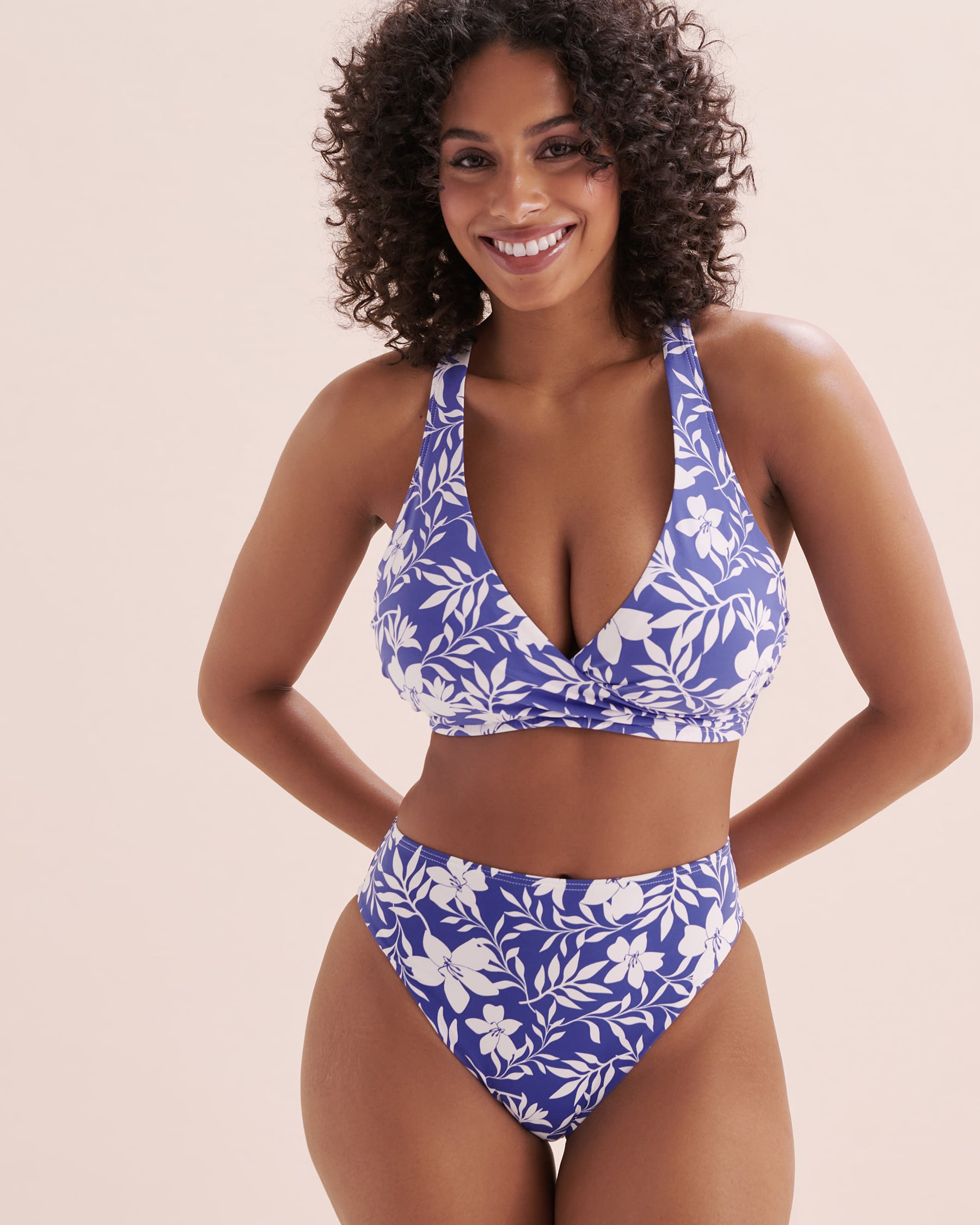 EAU DE SEA Bas de bikini brésilien taille haute Blue Coastal Bleu côtier et blanc 01300391 - Voir7
