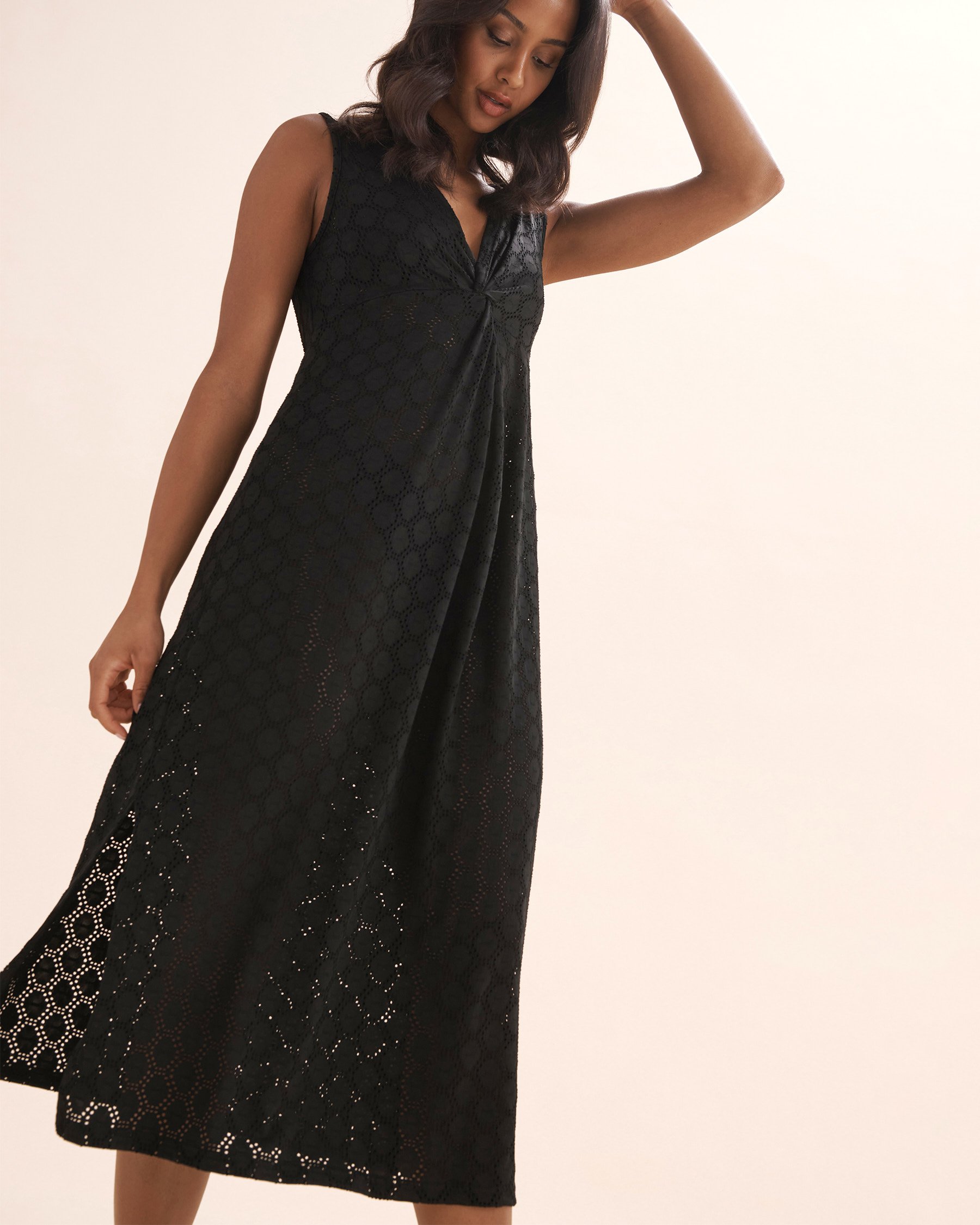 COVER ME Robe longue à oeillets Noir 25023188 - Voir4