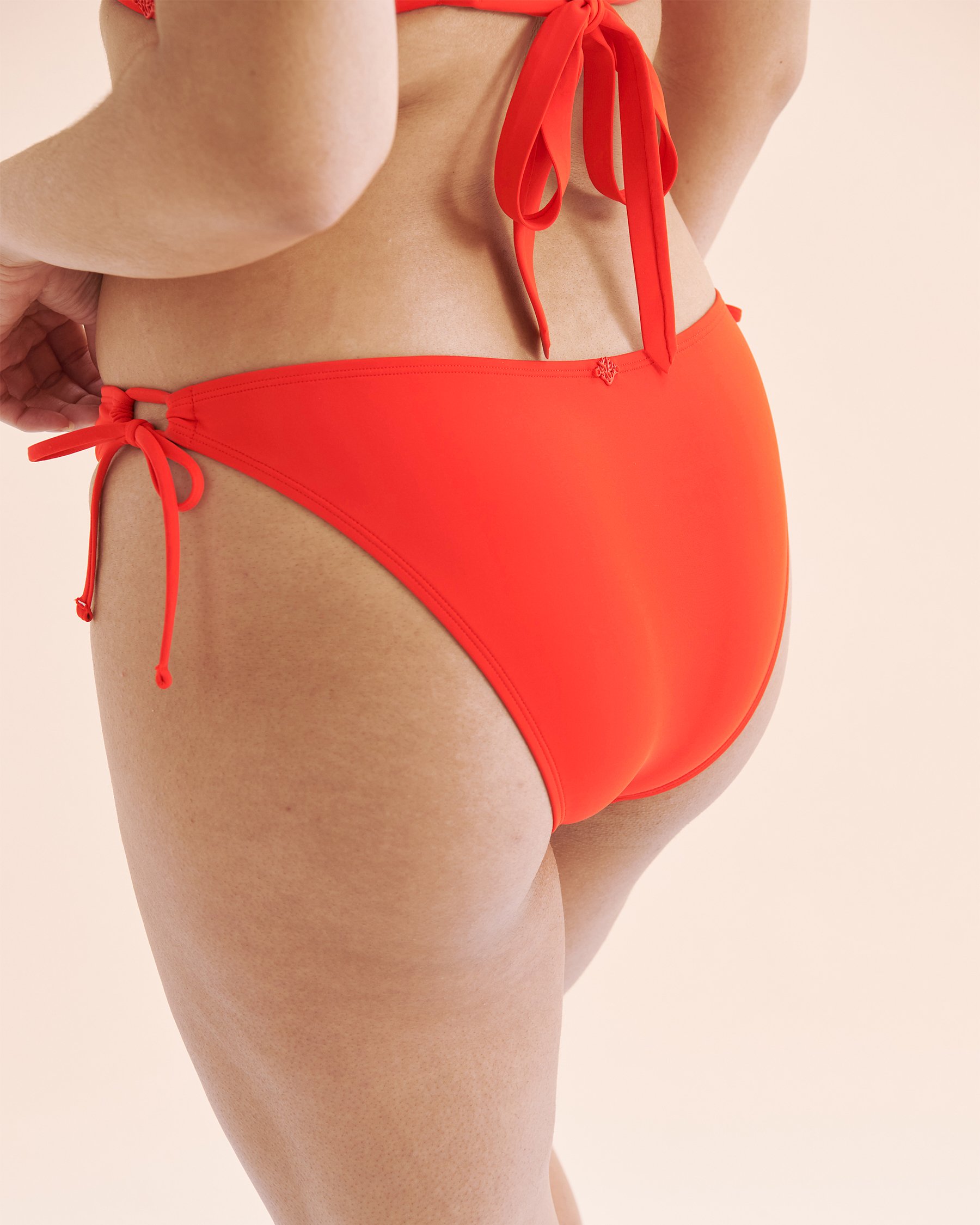 COSTA DEL REY Bas de bikini brésilien taille basse à nouer sur les côtés Rouge feu 01300454 - Voir6