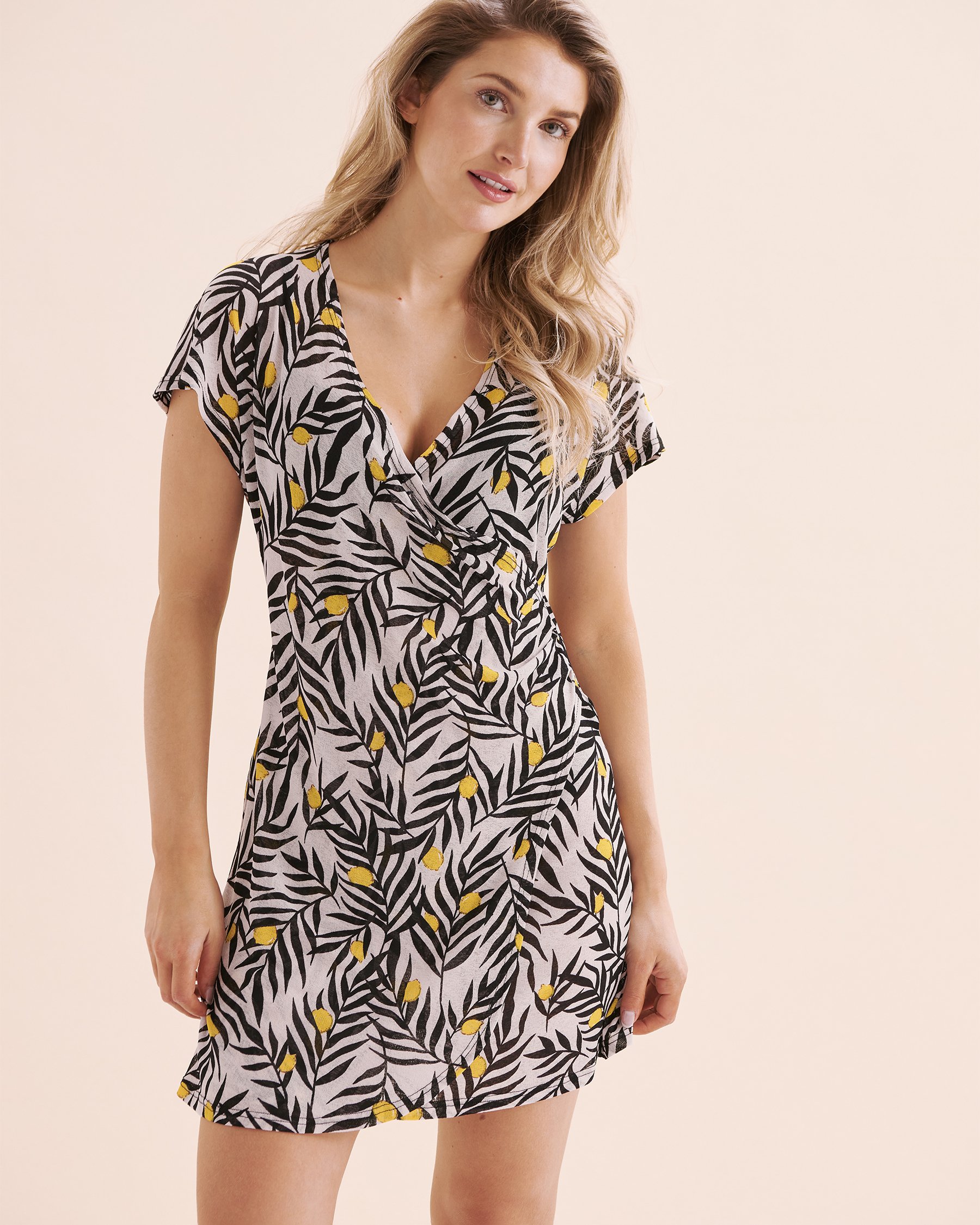 COVER ME Robe portefeuille courte Onion Skin Beige 25021128 - View1