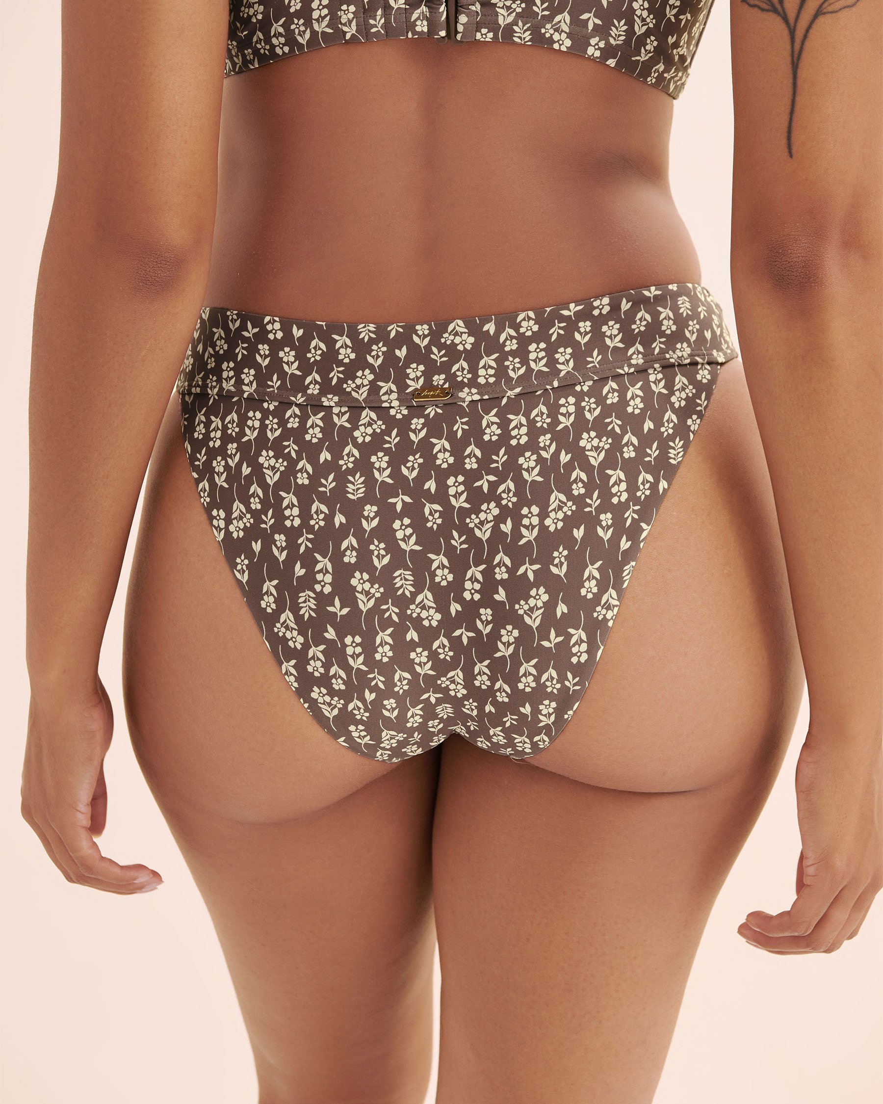 TROPIK Bas de bikini mi-haut échancré floral Brun et blanc 01300503 - Voir4