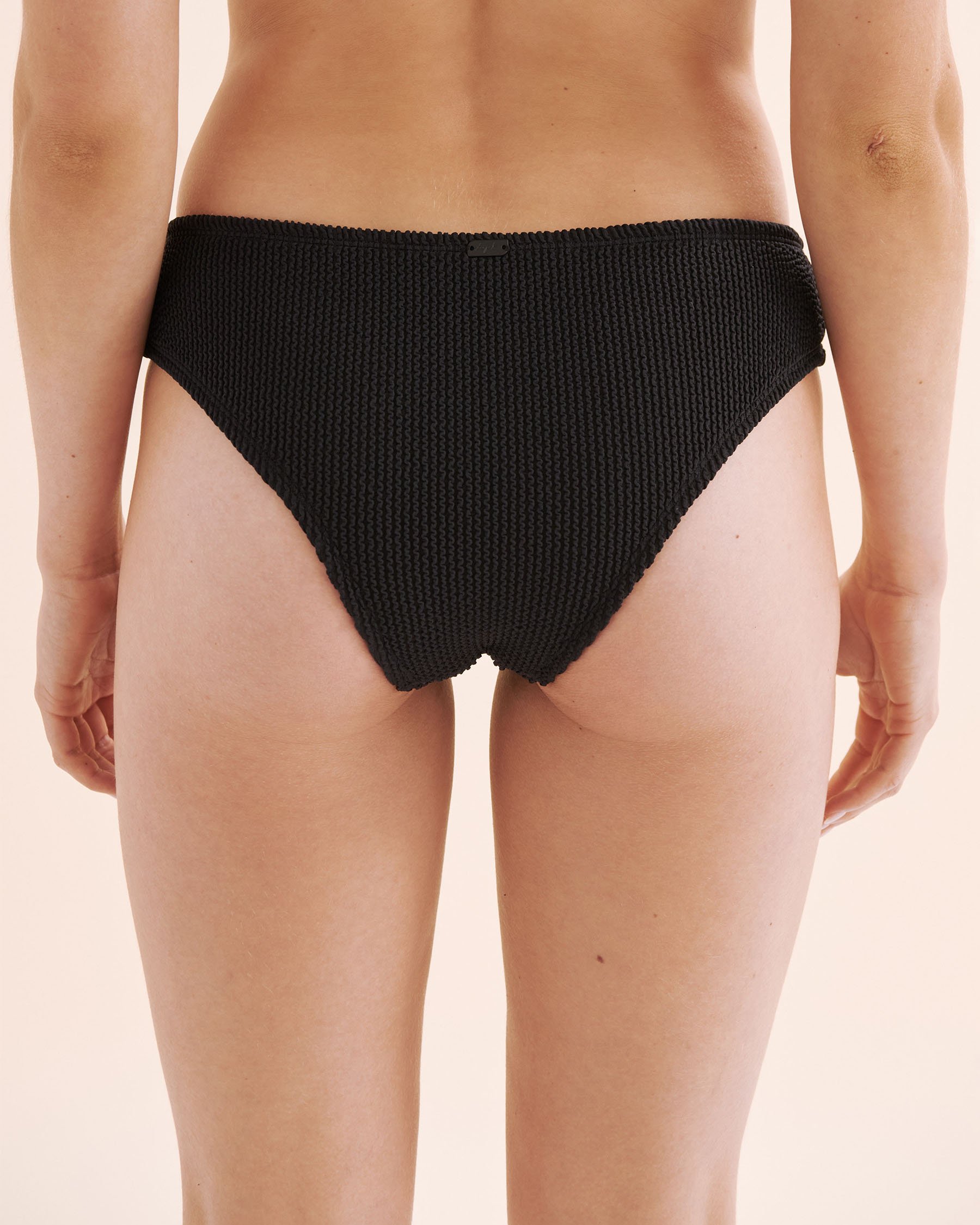 TROPIK Bas de bikini échancré à smocks texturé Noir 01300509 - Voir5