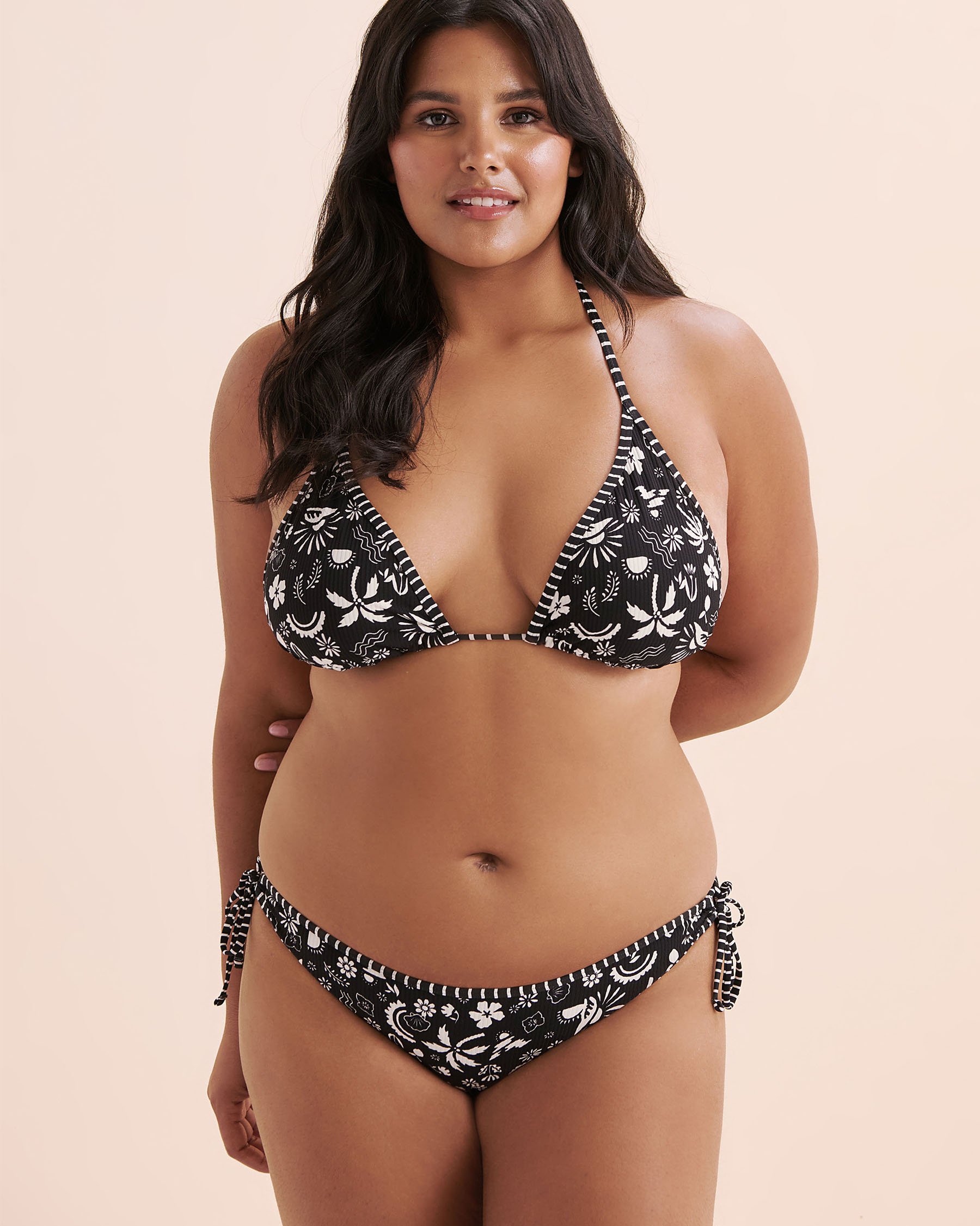 TROPIK Tropical Cabo Ribbed Triangle Bikini Top Black 01100420 - View4