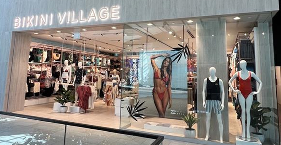 Devanture de la boutique au Royalmount - Bikini Village