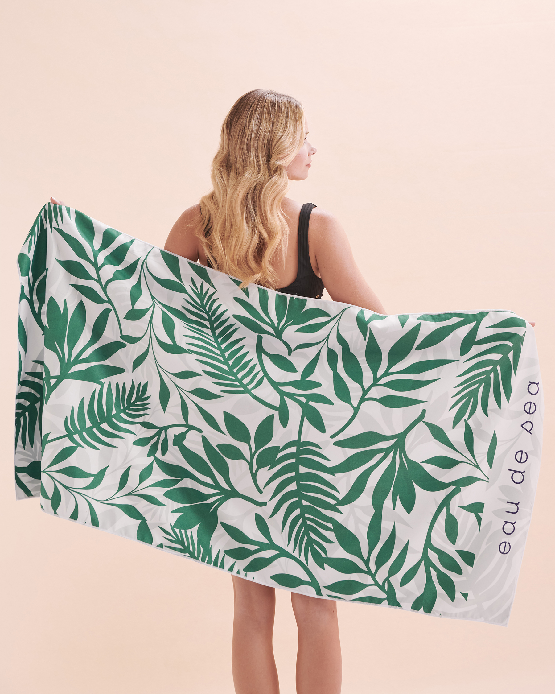 EAU DE SEA Microfiber Beach Towel Green Island 02500007 - View1